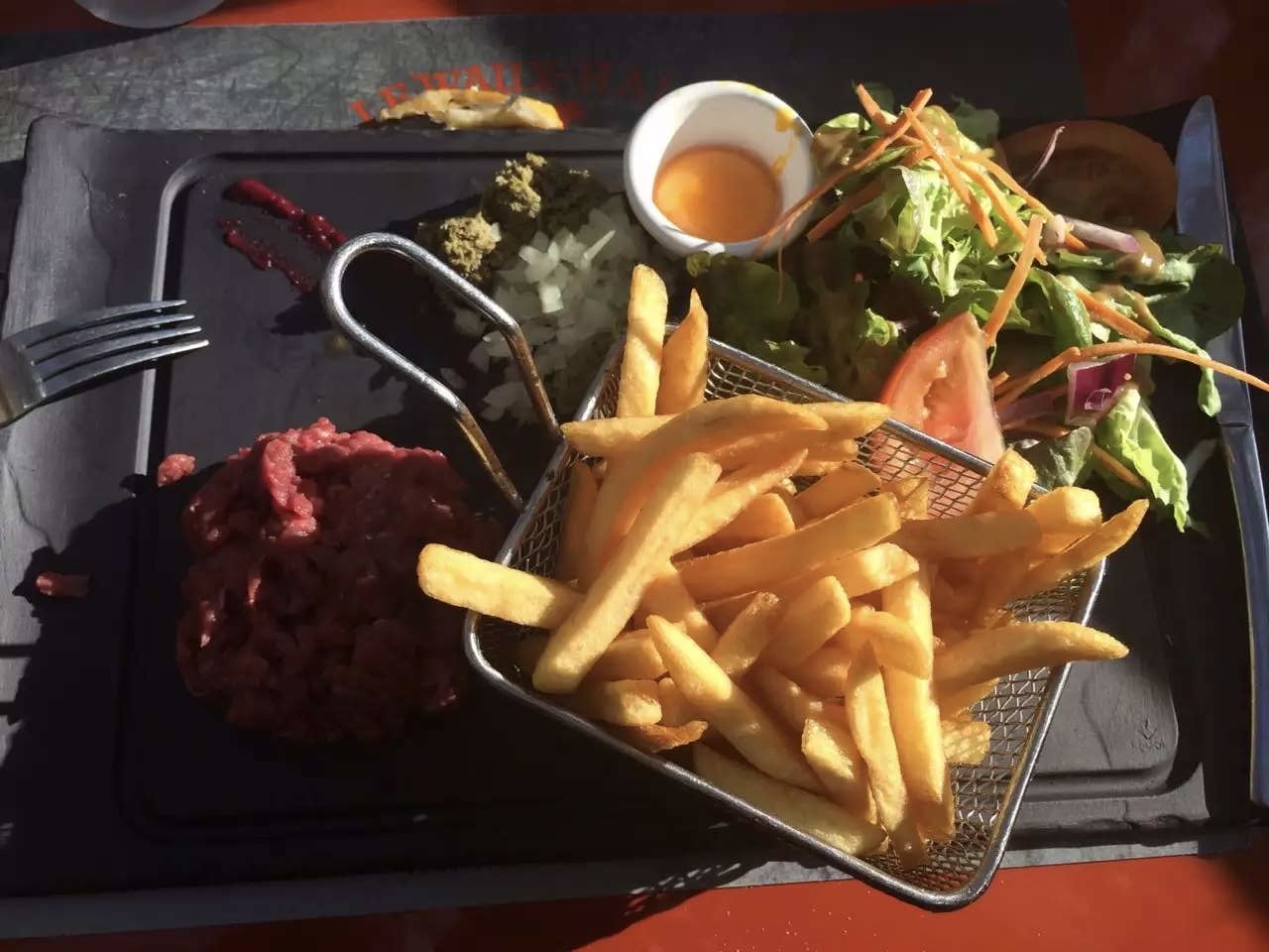 令人绝望的鞑靼牛肉