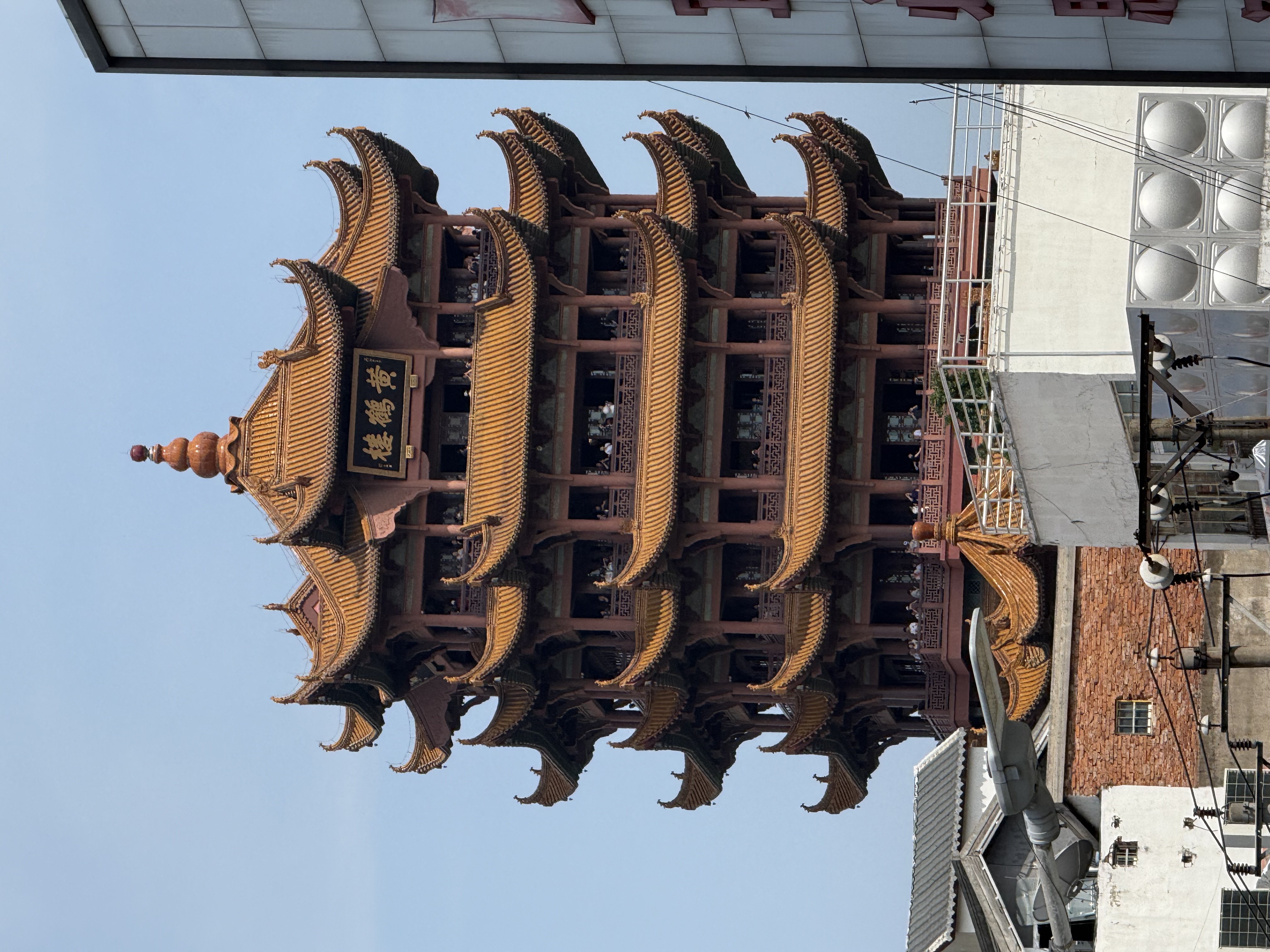 以纯旗舰店天桥